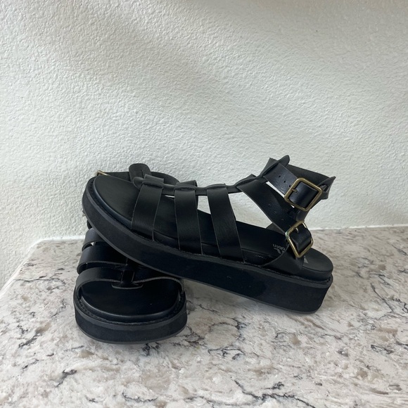 Farylrobin Black Platform Sandals with Strappy Design - Picture 1 of 7